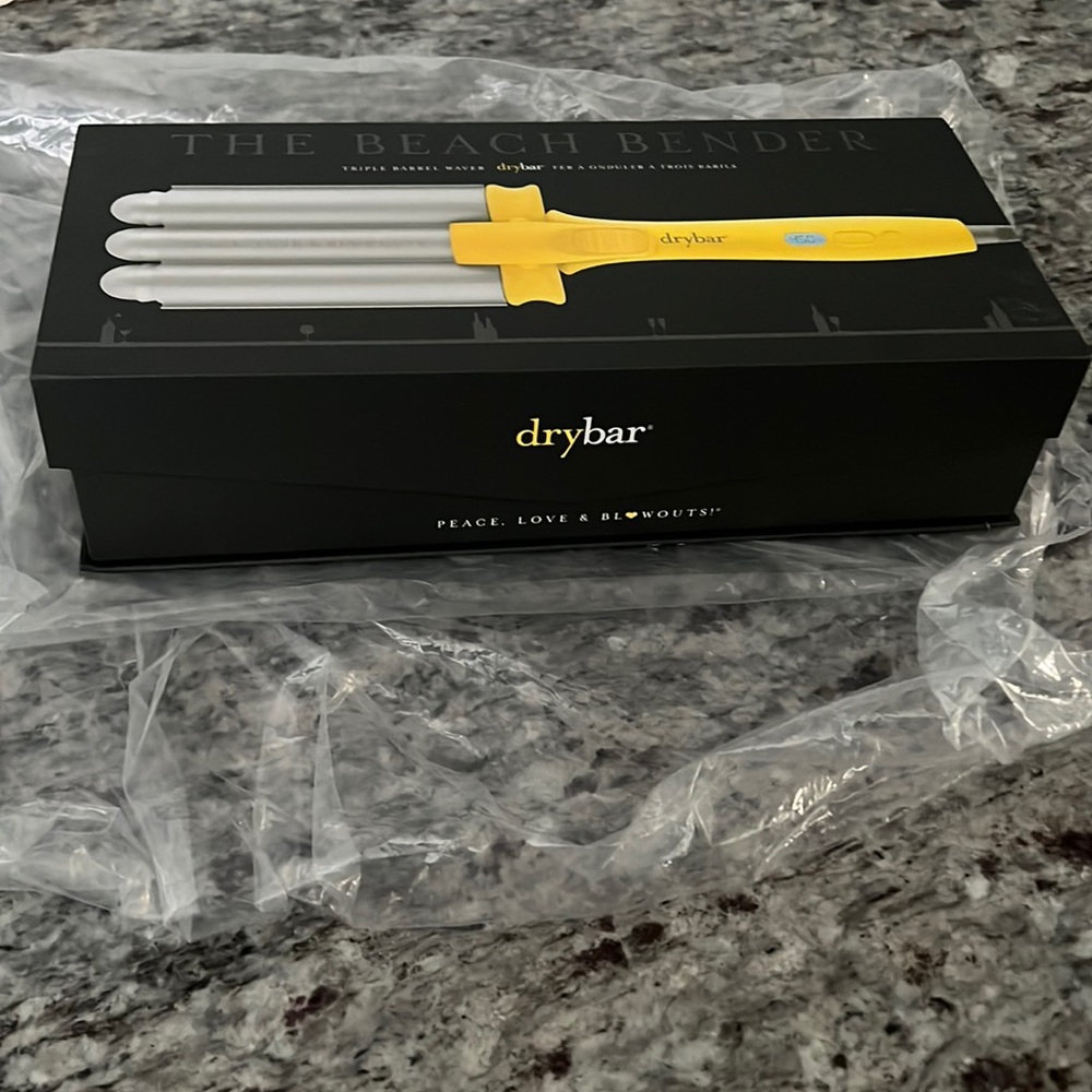 Drybar The Beach Bender Triple Barrel Waver